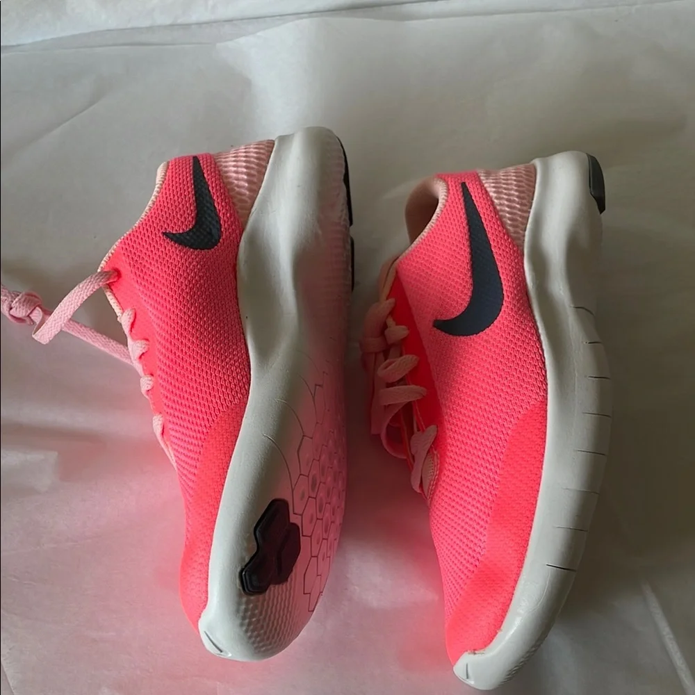 Nike Pink and Black Sneakers Sleek Design Breathable Mesh Nike flex